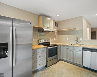 6428 Earlham Drive - Photo Thumbnail 43