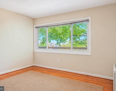10320 Westlake Drive - Photo Thumbnail 18