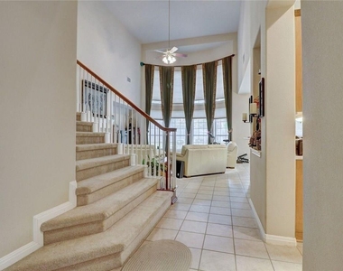 10508 Canyon Vista Way - Photo Thumbnail 11