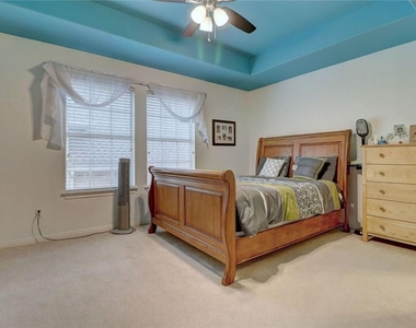 10508 Canyon Vista Way - Photo Thumbnail 25