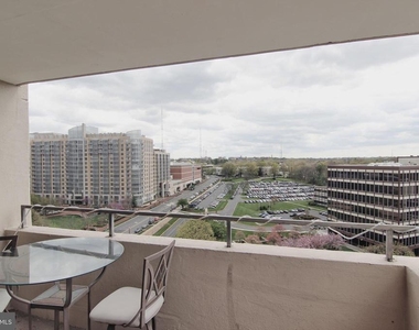 4515 Willard Avenue - Photo Thumbnail 24