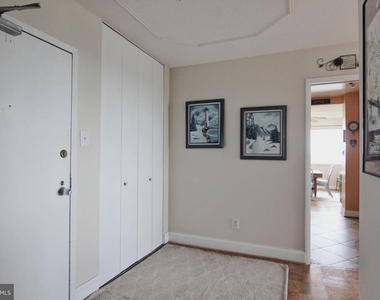 4515 Willard Avenue - Photo Thumbnail 12