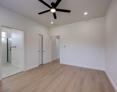 230 Brown St - Photo Thumbnail 19
