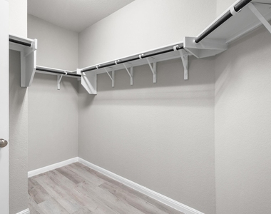 313 Mclintock Rd - Photo Thumbnail 27