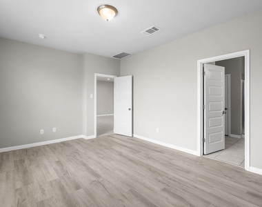 313 Mclintock Rd - Photo Thumbnail 24