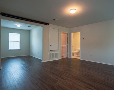 10509 Abana Way - Photo Thumbnail 18