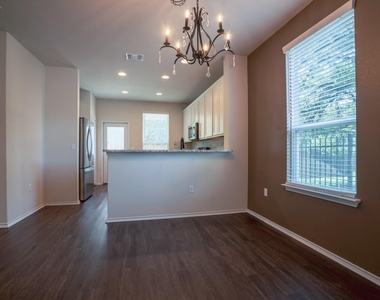 10509 Abana Way - Photo Thumbnail 11