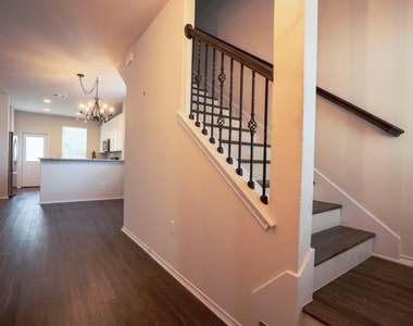 10509 Abana Way - Photo Thumbnail 16