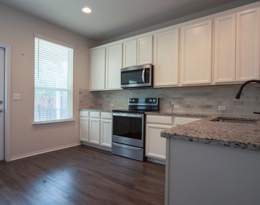 10509 Abana Way - Photo Thumbnail 9