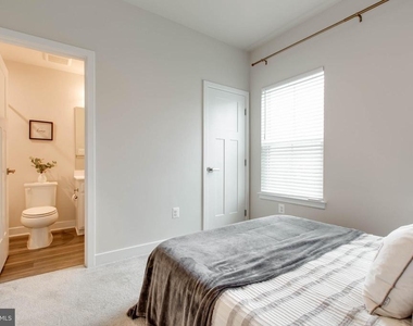 7523 Bharat Way - Photo Thumbnail 27