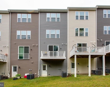 7523 Bharat Way - Photo Thumbnail 42