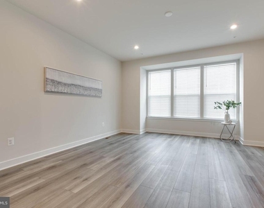 7523 Bharat Way - Photo Thumbnail 6