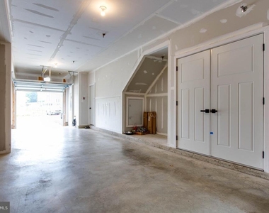 7523 Bharat Way - Photo Thumbnail 40