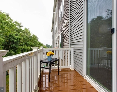 7523 Bharat Way - Photo Thumbnail 16