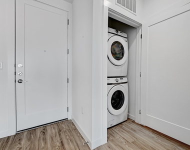 4801 Springdale Rd - Photo Thumbnail 20
