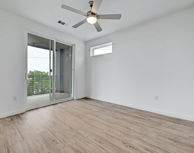 4801 Springdale Rd - Photo Thumbnail 13