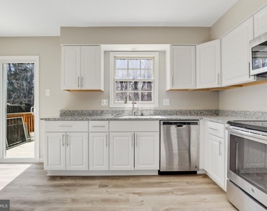 1073 Wingate Court - Photo Thumbnail 13