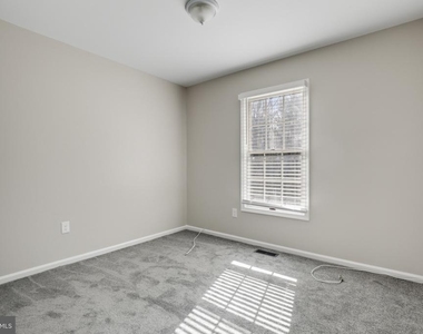 1073 Wingate Court - Photo Thumbnail 21