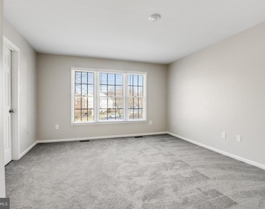 1073 Wingate Court - Photo Thumbnail 15
