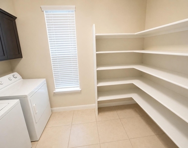 9600 Sweetgum Dr - Photo Thumbnail 5