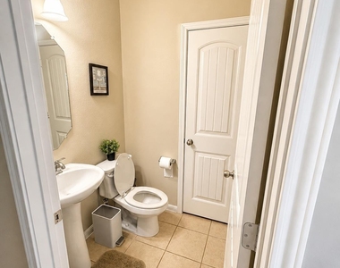 9600 Sweetgum Dr - Photo Thumbnail 7