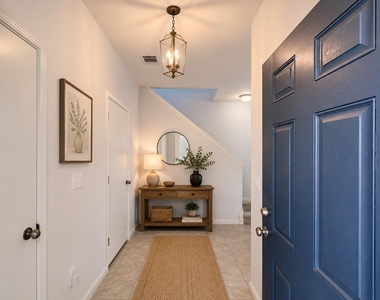 251 Triumph Rd - Photo Thumbnail 4