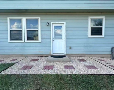 251 Triumph Rd - Photo Thumbnail 29