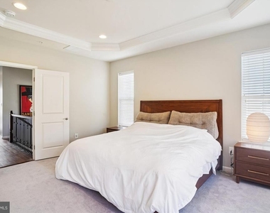 6947 Country Club Terrace - Photo Thumbnail 21