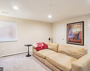 6947 Country Club Terrace - Photo Thumbnail 36