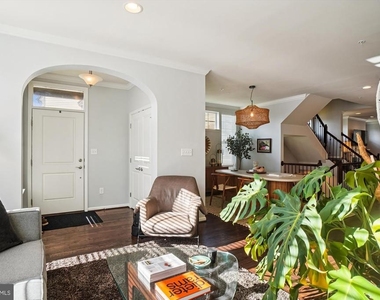 6947 Country Club Terrace - Photo Thumbnail 13