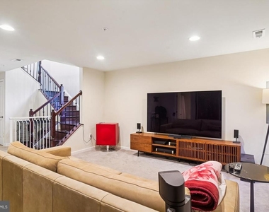6947 Country Club Terrace - Photo Thumbnail 39