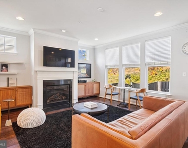 6947 Country Club Terrace - Photo Thumbnail 15