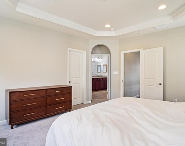 6947 Country Club Terrace - Photo Thumbnail 22