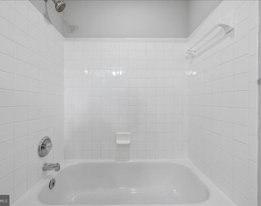 1004 Collindale Avenue - Photo Thumbnail 32