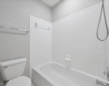1004 Collindale Avenue - Photo Thumbnail 26
