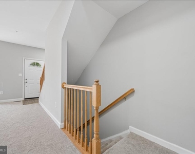 1004 Collindale Avenue - Photo Thumbnail 27