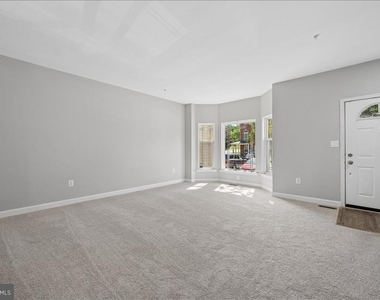 1004 Collindale Avenue - Photo Thumbnail 2