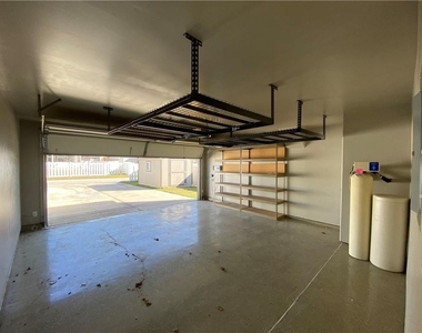 816 Sleeping Bear Dunes Dr - Photo Thumbnail 15