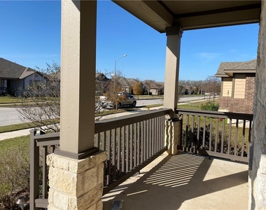 816 Sleeping Bear Dunes Dr - Photo Thumbnail 1