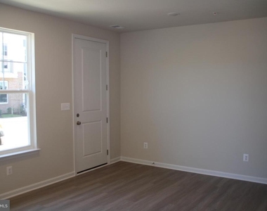 2583 Hopton Lane - Photo Thumbnail 16