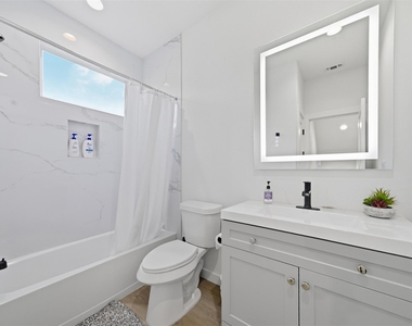 2220 Yellow Jacket Ln - Photo Thumbnail 30