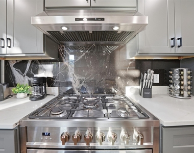 2220 Yellow Jacket Ln - Photo Thumbnail 14