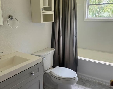 1825 E Pierce St - Photo Thumbnail 8