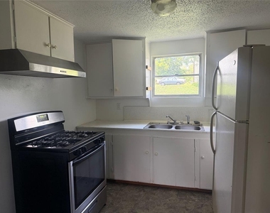 1825 E Pierce St - Photo Thumbnail 4