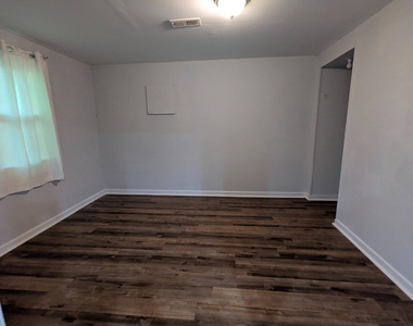 3813 Oak Street - Photo Thumbnail 19