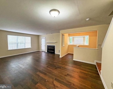 4100 Hunters Hill Circle - Photo Thumbnail 5