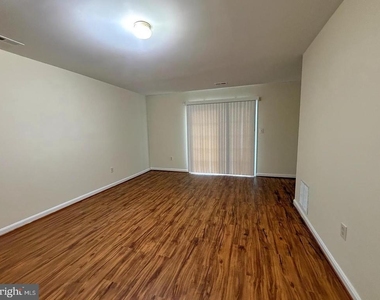 4100 Hunters Hill Circle - Photo Thumbnail 3