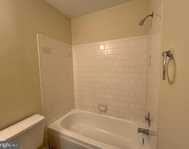 4100 Hunters Hill Circle - Photo Thumbnail 15