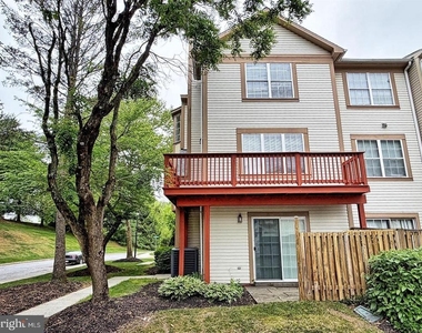 4100 Hunters Hill Circle - Photo Thumbnail 1