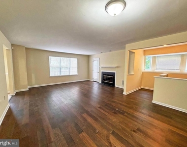4100 Hunters Hill Circle - Photo Thumbnail 6